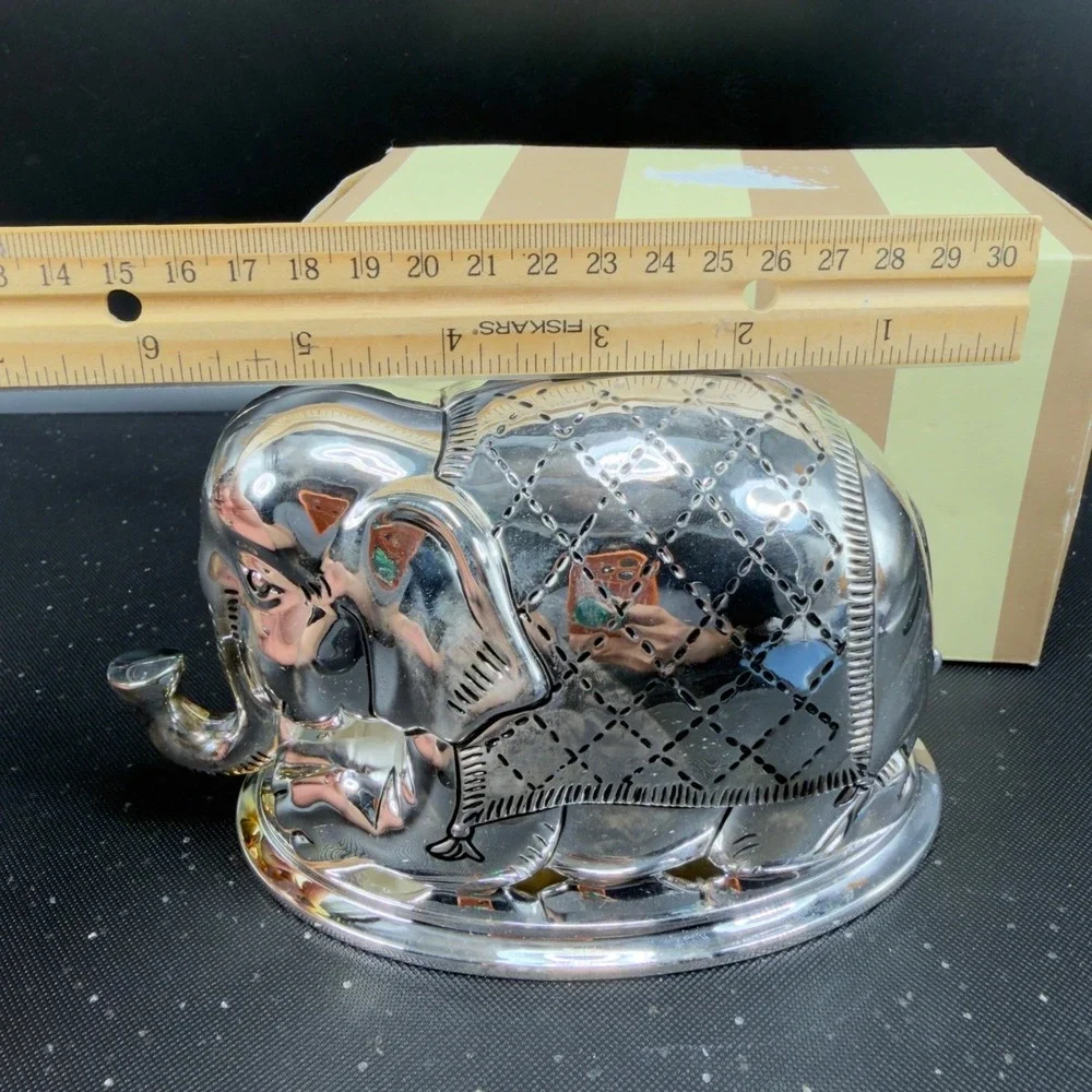 Bombay‎ Company Silver Plated Metal Elephant Coin Bank Quilted Decor with Box
